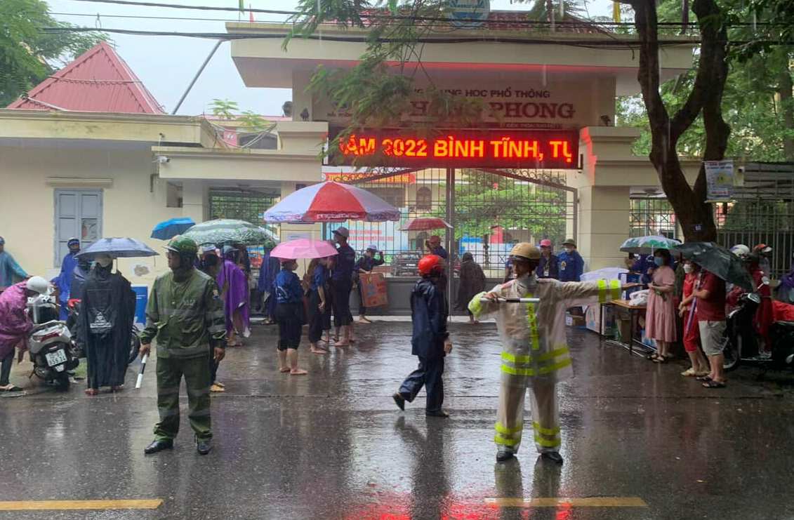 Phát huy hiệu quả 140 cổng trường an toàn giao thông